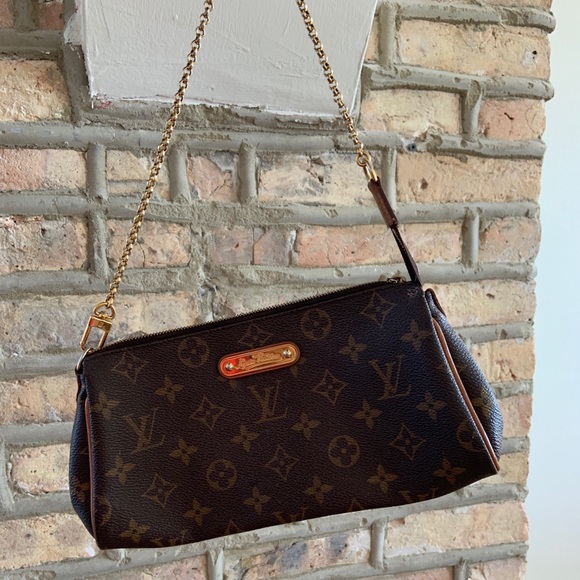Louis Vuitton Handbags - Louis Vuitton Eva cluth